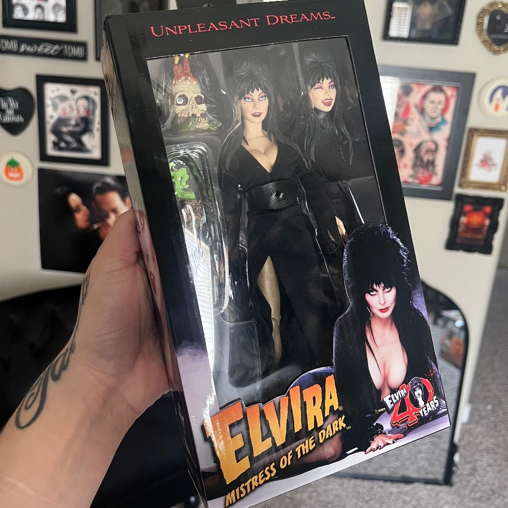 Elvira NECA 40 years